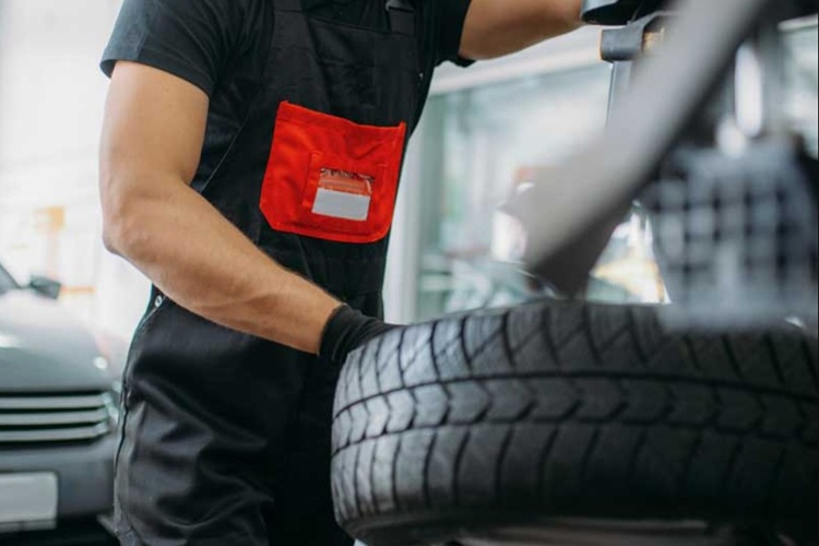 Selçuk Oto Lastikçi