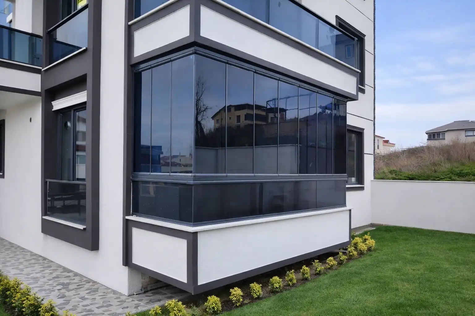Ataşehir Katlanır Cam Balkon Sistemleri Sık Hatalar ve Çözümler